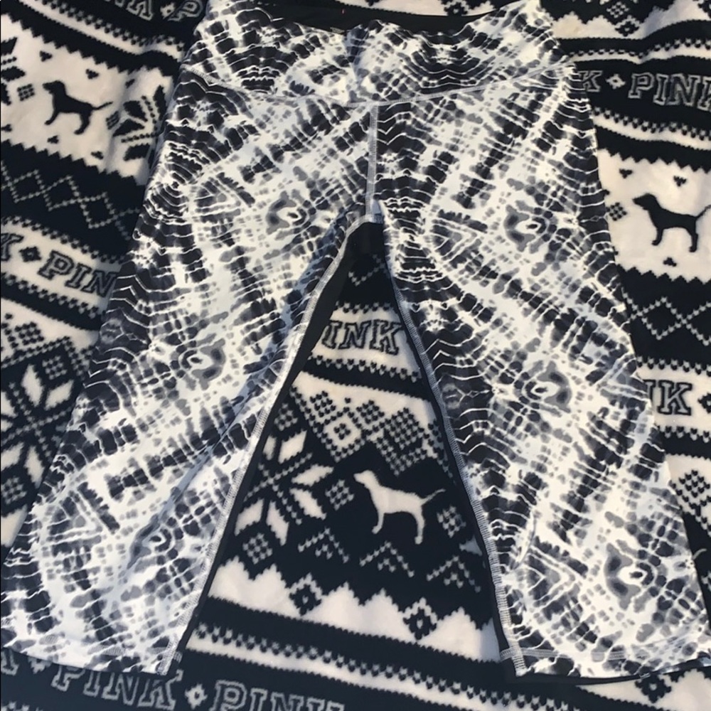 VSX CROPPED YOGA 🧘‍♀️ PANTS
